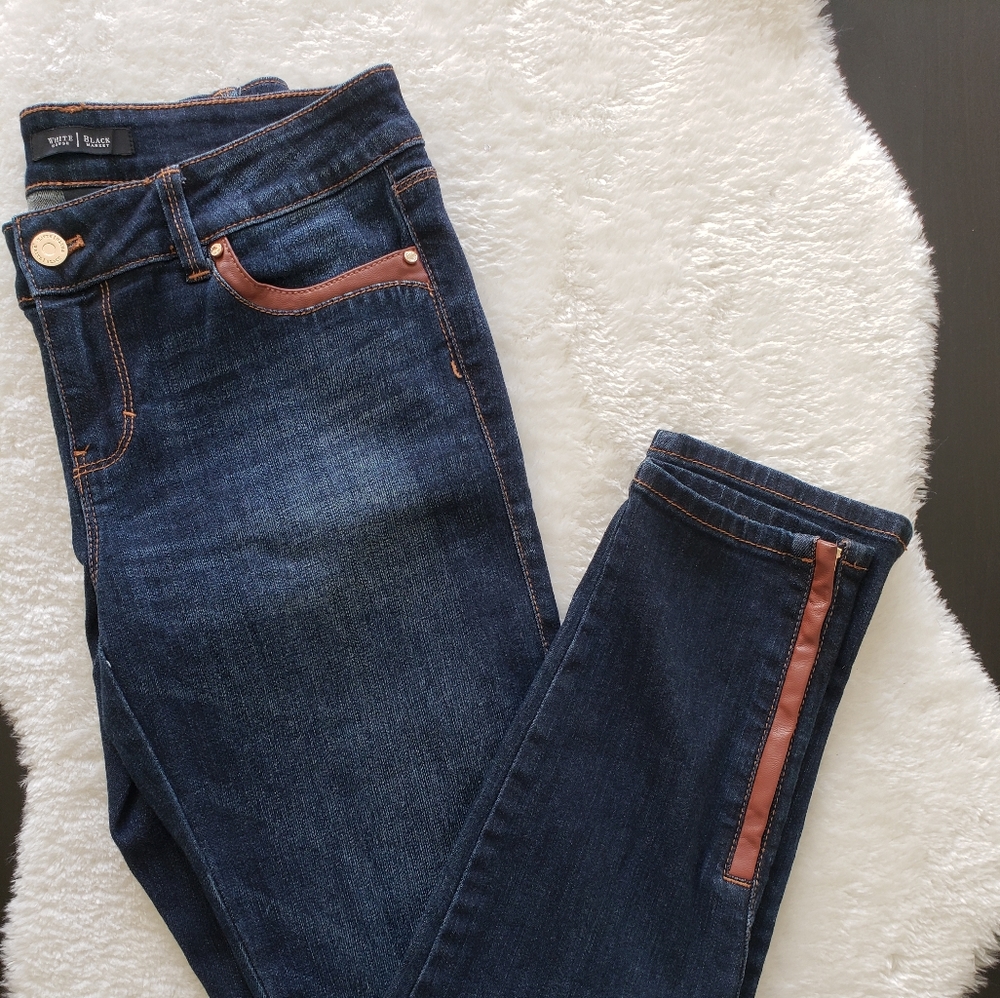 WHBM skimmer skinny ankle zip jeans size 2 Crop